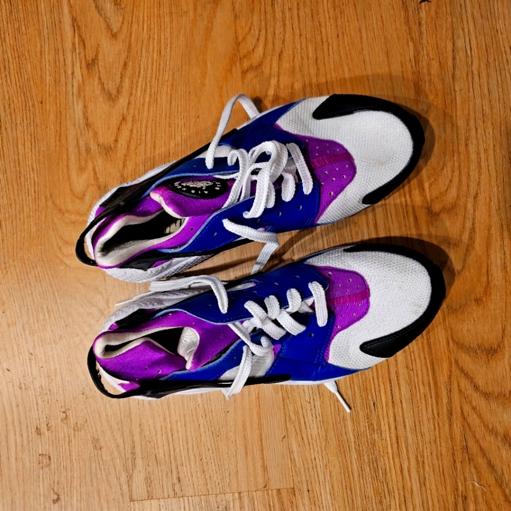 Nike Huarache Size 10½ $20